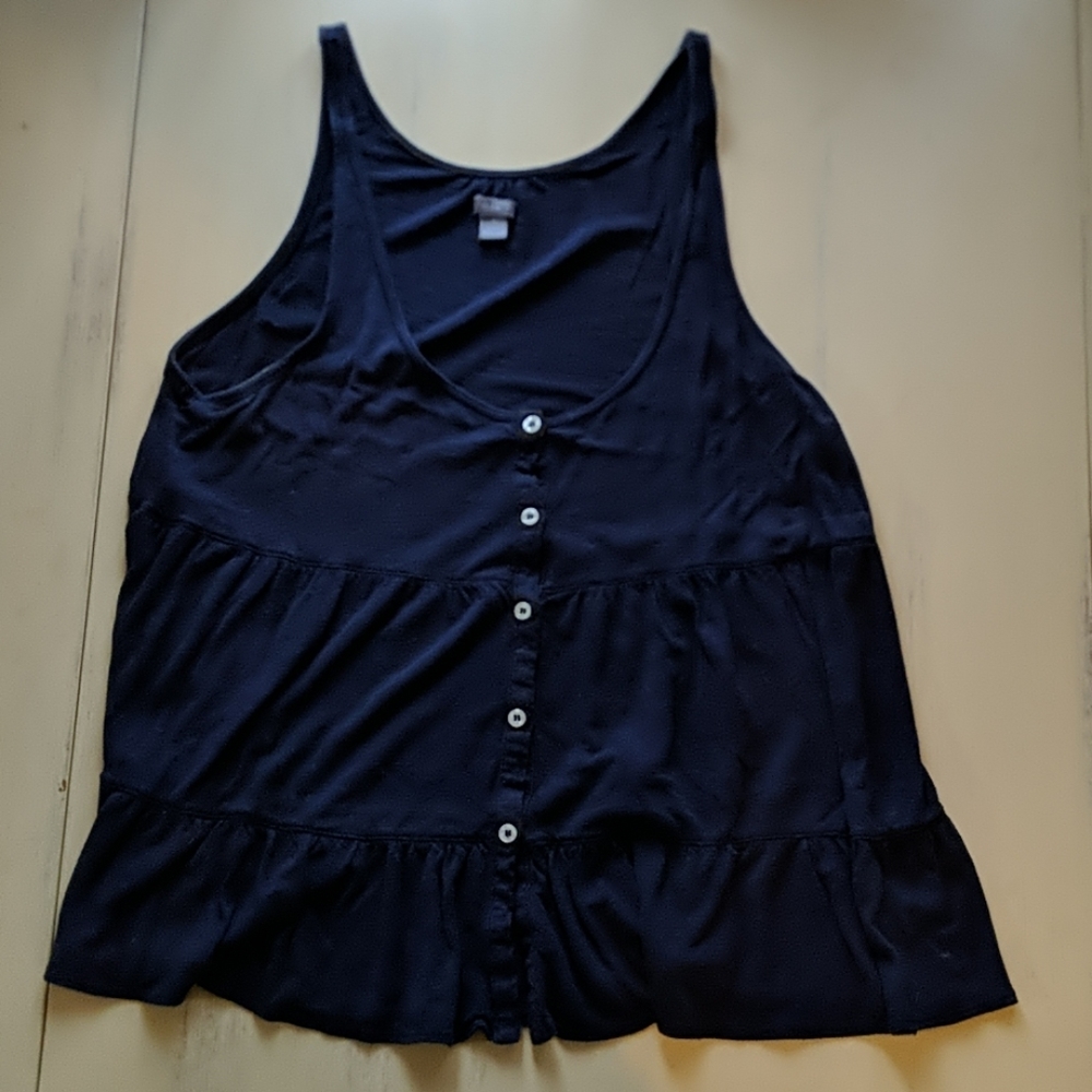 Flowy tank